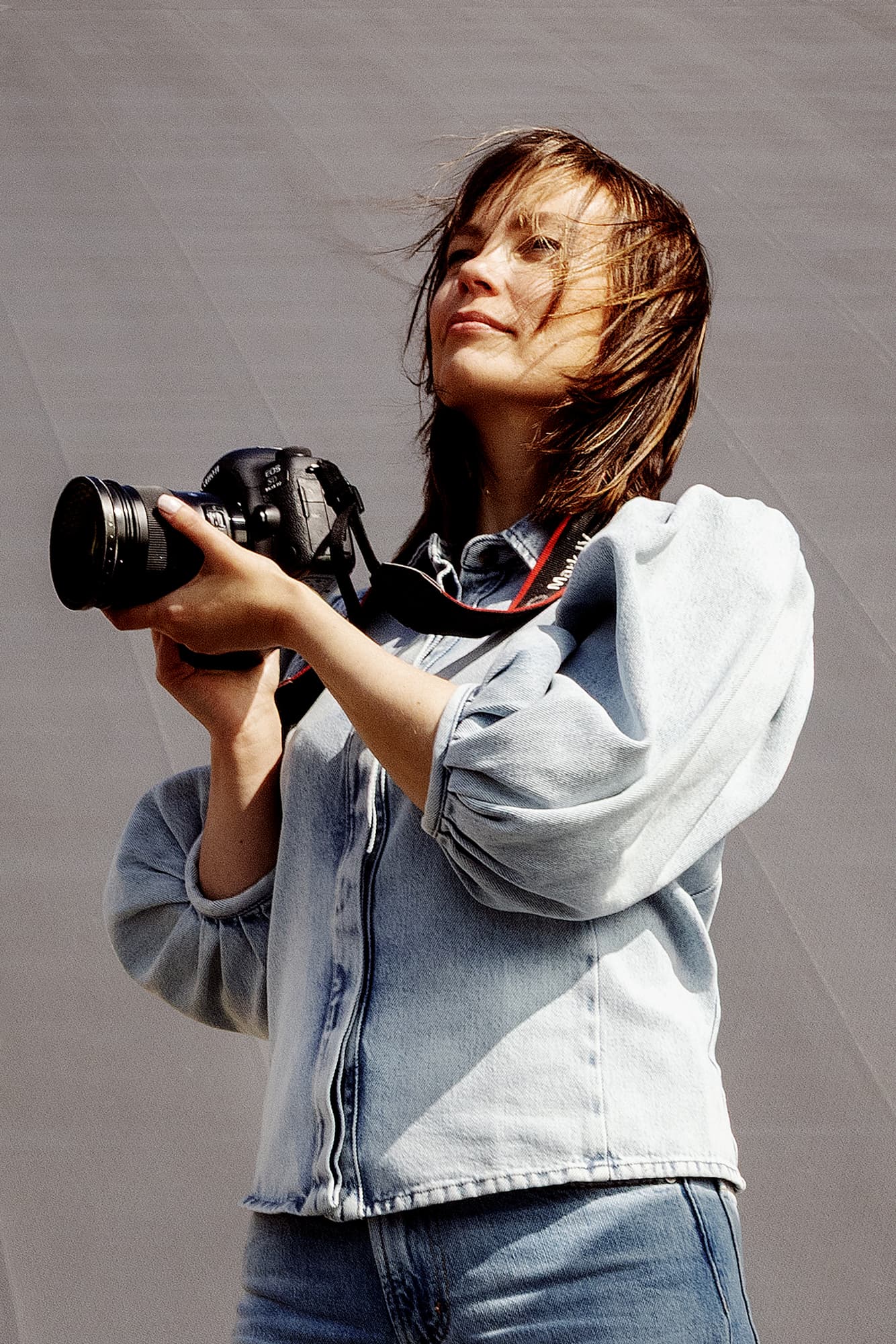 Elisabeth with camera